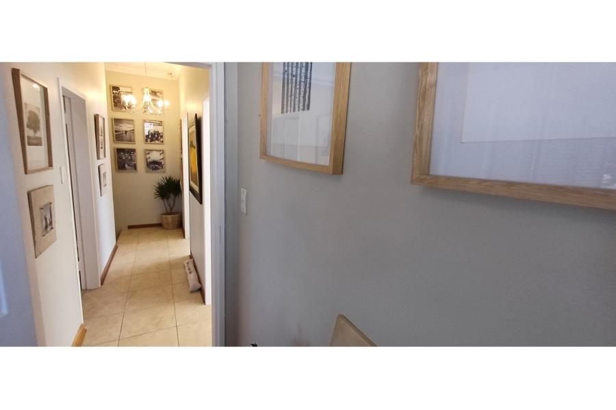 5 Bedroom Property for Sale in Jim Fouchepark Free State